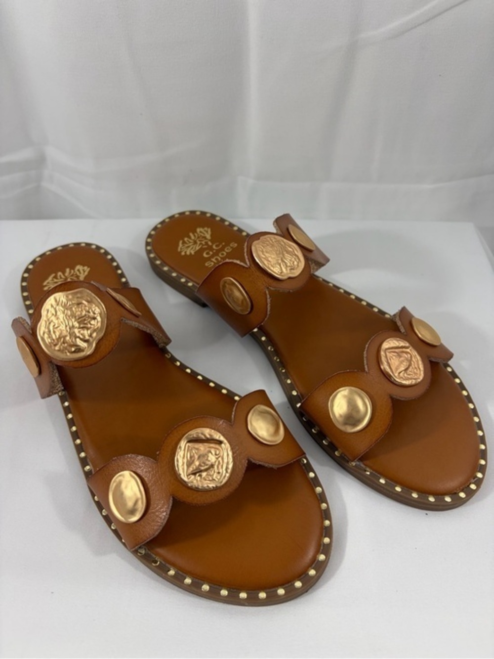 NWT G.C Women’s Size 7.5 Brown Slide Sandals with Gold Coin Accents